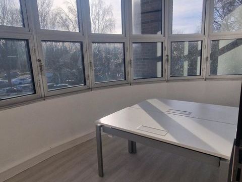 A louer villiers sur marne, bureaux commerciaux de 7 &agrave; 12 m&sup2;. 1350 94350 Villiers-sur-marne
