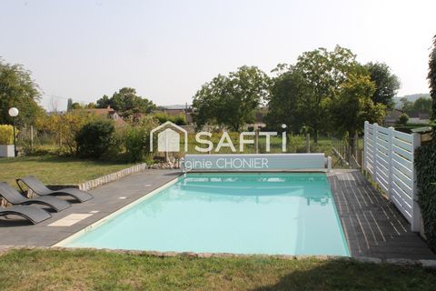   Magnifique maison proche commerces avec jardin et piscine. Maison - 5 pi�ce(s) - 178 m�