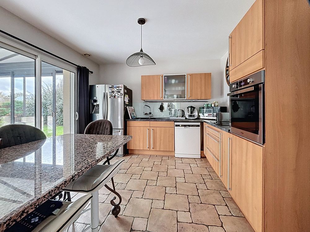 � vendre  Maison Saint-Cyr-sur-Loire (37540)