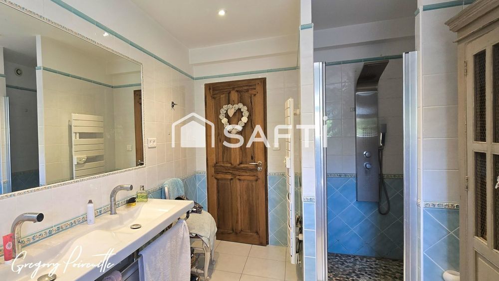 � vendre  Maison Hy�res (83400)