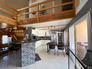  Maison � vendre 9 pi�ces 360 m�