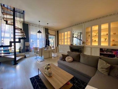   MAGNIFIQUE DUPLEX AVEC TERRASSE EN HYPER CENTRE Appartement - 3 pi�ce(s) - 85 m�