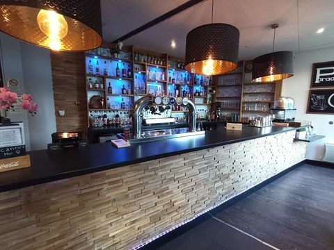 MURS ET FONDS DE COMMERCE EMPLACEMENT EXCEPTIONNEL COEUR DE VILLE VAUREAL 800000 95490 Vaureal