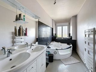  Maison � vendre 6 pi�ces 180 m�