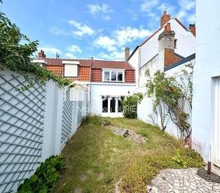  Maison � vendre 10 pi�ces 180 m�