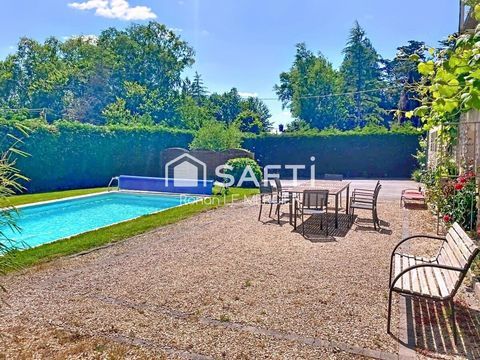   Propri�t� de caract�re : 2 long�res avec pisicne Maison - 10 pi�ce(s) - 250 m�