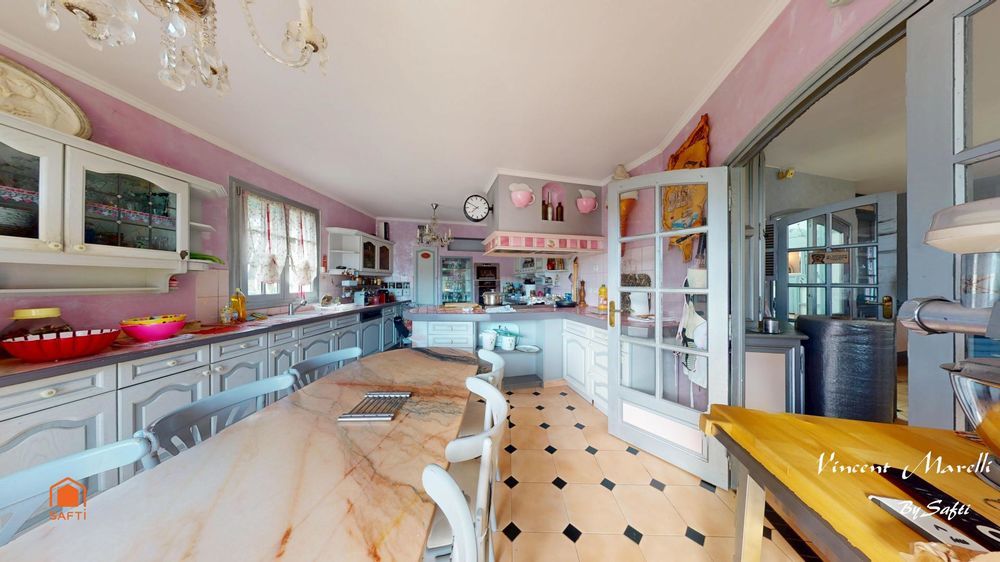 � vendre  Maison Hy�res (83400)