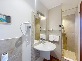  Immeuble � vendre 351 m�