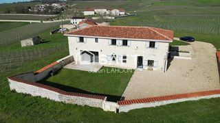  Maison � vendre 8 pi�ces 230 m�