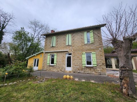   Grande maison sur magnifique terrain bois� Maison - 7 pi�ce(s) - 210 m�