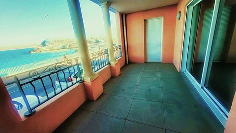   100 m�tres de la plage des Catalans, magnifique T4 avec vue plongeante mer avec terrasse et garage double Appartement - 4 pi�ce(s) - 105 m�