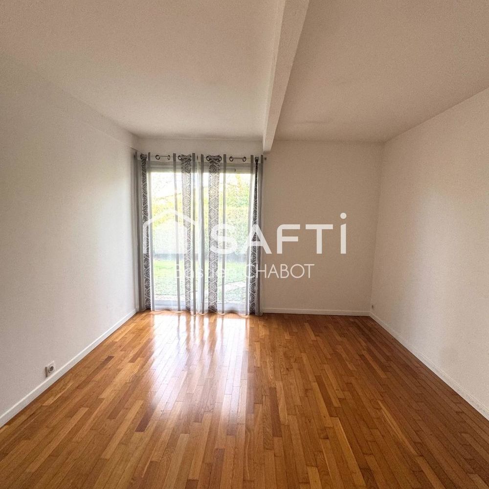 � vendre  Maison Saint-Jean-d'Illac (33127)