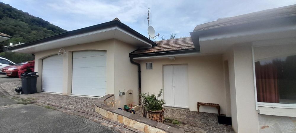 � vendre  Maison Divonne-les-Bains (01220)