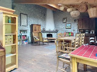  Maison � vendre 6 pi�ces 300 m�