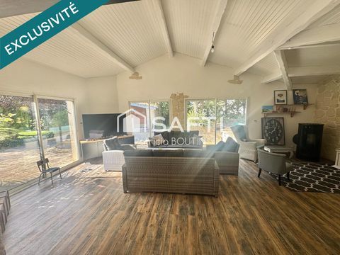   BEAU PAVILLON DE 4 CHAMBRES ET STUDIO ATTENANT + JARDIN PISCINE ET GARAGE Maison - 8 pi�ce(s) - 212 m�