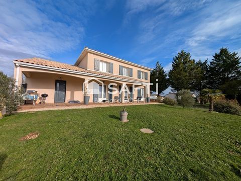   Ensemble immobilier comprenant une maison d'habitation et une maison avec rendement locatif. Maison - 6 pi�ce(s) - 167 m�