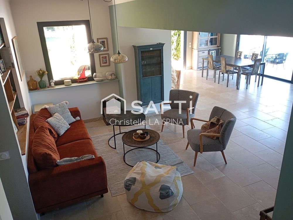 � vendre  Maison Collias (30210)