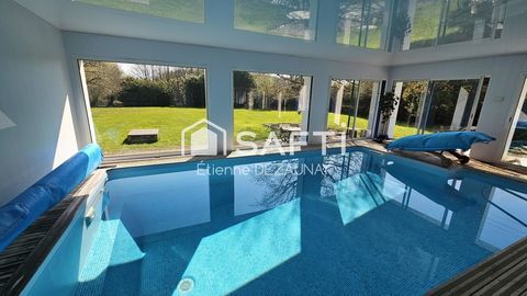   Maison d'architecte avec piscine int�rieure Maison - 10 pi�ce(s) - 286 m�