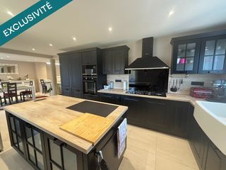  Maison � vendre 8 pi�ces 222 m�