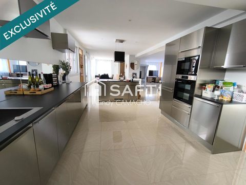   A d�couvrir rapidement Maison - 7 pi�ce(s) - 203 m�