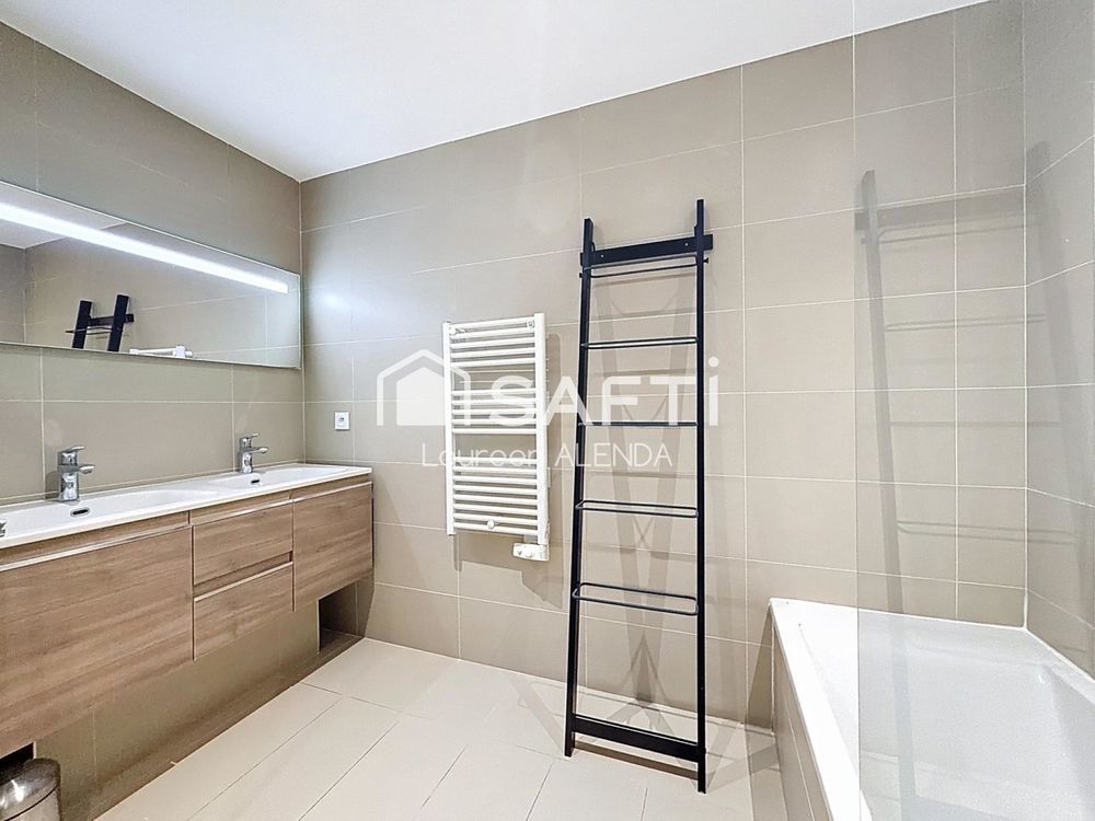 � vendre  Appartement Saint-Rapha�l (83700)