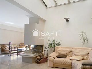  Maison � vendre 6 pi�ces 212 m�