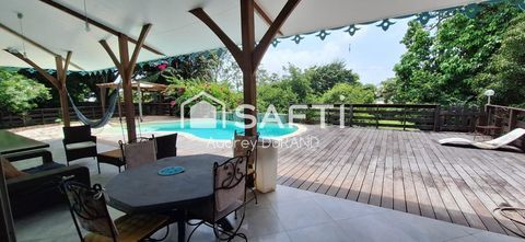   VILLA T5 AVEC PISCINE ET TERRAIN Maison - 5 pi�ce(s) - 180 m�