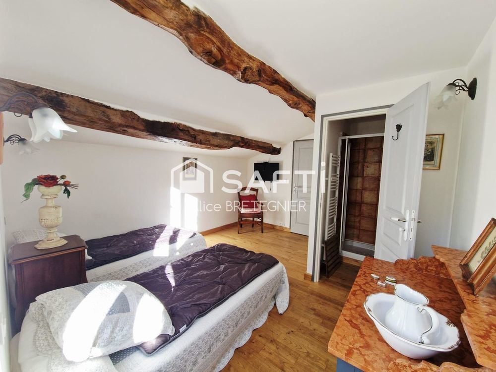 � vendre  Maison Simiane-la-Rotonde (04150)