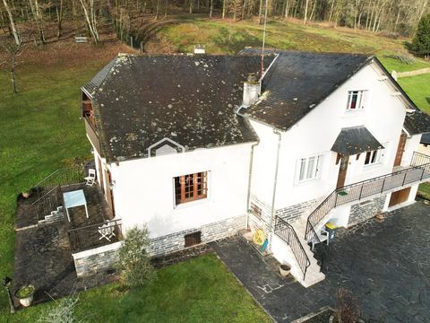   Jolie maison avec parc et piscine Maison - 6 pi�ce(s) - 182 m�