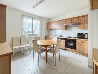  Maison � vendre 7 pi�ces 180 m�