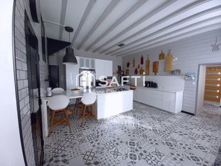  Maison � vendre 8 pi�ces 214 m�