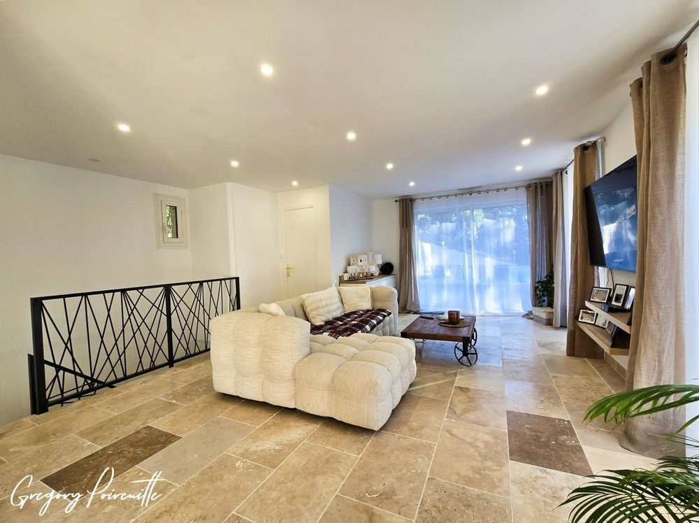 � vendre  Maison Le Revest-les-Eaux (83200)