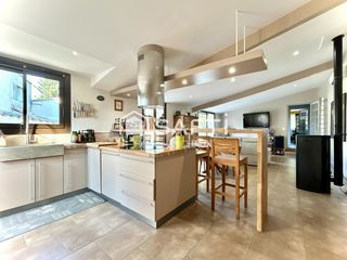  Maison � vendre 7 pi�ces 216 m�