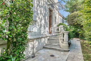  Maison � vendre 8 pi�ces 275 m�