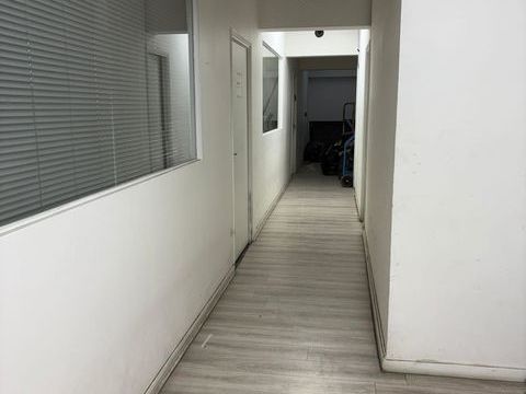 Local commercial 660 m&sup2; 1105264 93500 Pantin