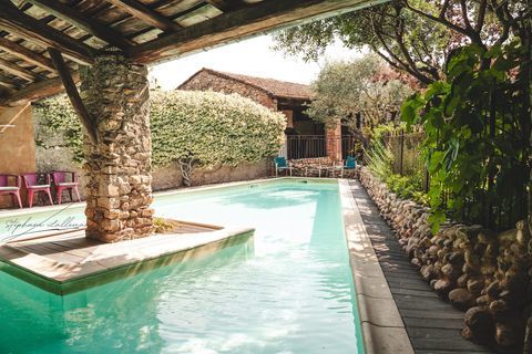   Magnifique mas avec piscine dans le Gard Maison - 15 + pi�ce(s) - 459 m�