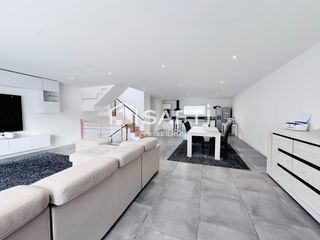  Maison � vendre 7 pi�ces 230 m�