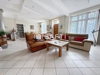  Maison � vendre 8 pi�ces 221 m�