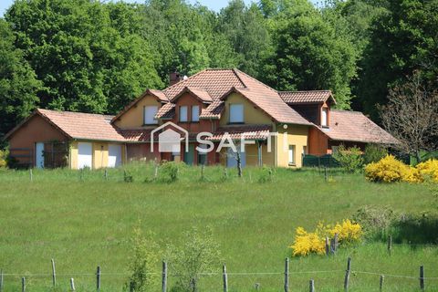   maison d'architecte toute �quip�e, sur un terrain de plus de 3 hectares Maison - 6 pi�ce(s) - 215 m�