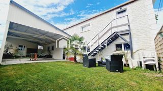  Maison � vendre 9 pi�ces 219 m�