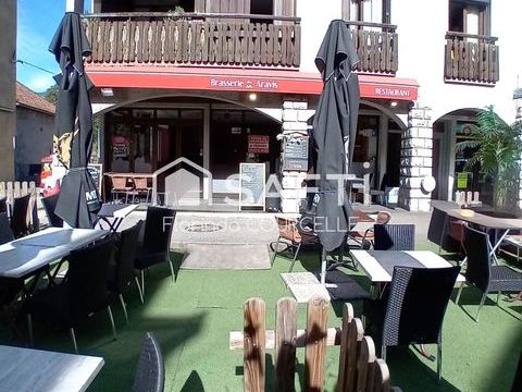 situ&eacute; en plein centre ville de Th&ocirc;nes 230000 74230 Thones