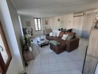  Immeuble � vendre 98 m�