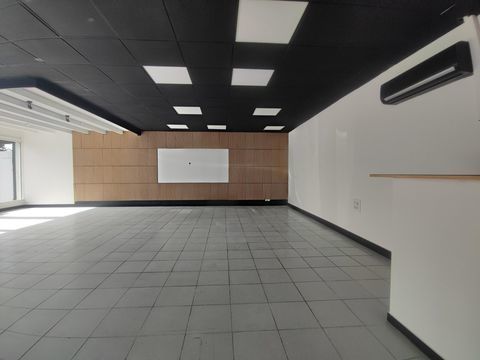 Local commercial pour cabinet m&eacute;dical, bureaux ou commerce 848 24100 Creysse