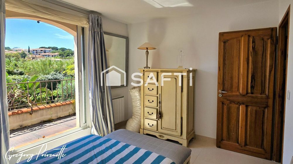 � vendre  Maison Hy�res (83400)