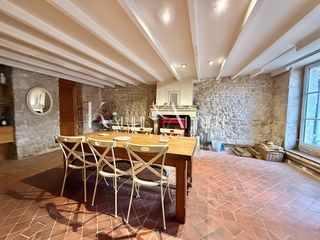  Maison � vendre 9 pi�ces 330 m�