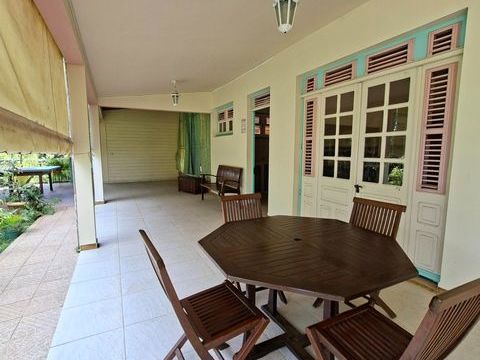 Local professionnel atypique avec terrasse et jardin 850 97232 Le lamentin