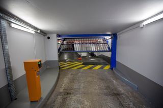  Parking / Garage � vendre 