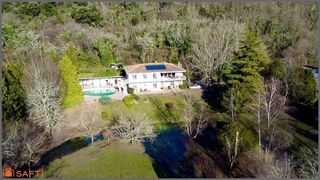  Maison � vendre 8 pi�ces 230 m�