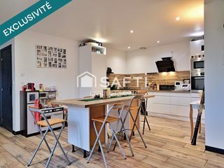  Maison � vendre 6 pi�ces 196 m�