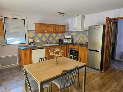   Maison comprenant 3 appartements enti�rement r�nov�s Maison - 5 pi�ce(s) - 90 m�